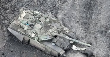 Втрати армії РФ: тільки за літо окупанти згубили 23 сучасні танки "Прорив" (фото)