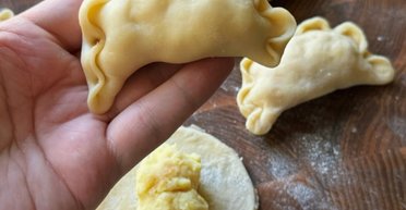 Ідеальне тісто на вареники: покроковий рецепт