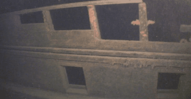 Загадково зник із членами екіпажу: "проклятий" корабель знайшли через 115 років (відео)