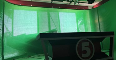 Офіс "5 каналу" зазнав руйнувань під час удару по Києву: мовлення призупинене (фото, відео)