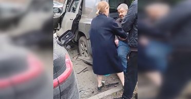 Прогнулся металл: что известно о состоянии экс-сотрудника СБУ Прозорова после взрыва в Москве (видео)