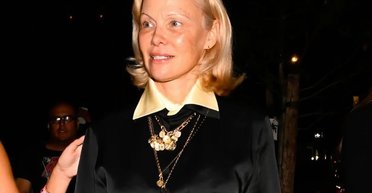 Памела Андерсон вышла в свет в невероятном образе от украинского бренда (фото)