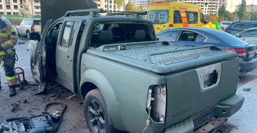 У Києві пролунав потужний вибух: соцмережі пишуть про замах на військового (фото, відео)