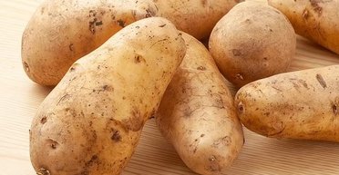 Ціни впали: за скільки зараз можна купити картоплю в Україні