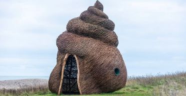 Скульптура здивувала містян: творці називають це мистецтвом, але люди бачать дещо інше (фото)