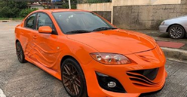Немов з іншої планети: седан Mazda 3 отримав дивний тюнінг (фото)