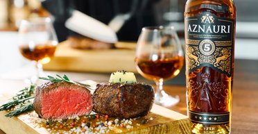 Топ 3 кращі поєднання м'ясних стейків та коньяку: долучайся до BBQ з AZNAURI