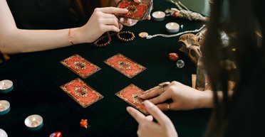 Таро прогноз на 5-11 лютого: оберіть одну карту та дізнайтеся, яку підказку дає вам Всесвіт