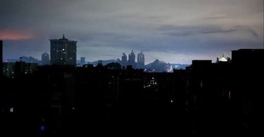 Майже вся територія так званої "ДНР" опинилася без світла: повідомляють про "приліт" по підстанції (відео)