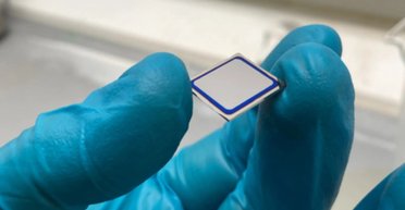 "Солнечный сэндвич" сможет работать в 10 раз эффективнее обычной солнечной батареи