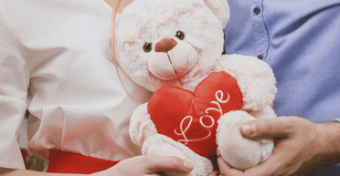 Поздравления с Днем святого Валентина своими словами: лучшие открытки и картинки