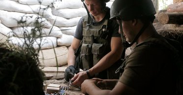 "Никогда такого не было, и вот опять".  На Донбассе — очередное, 29-е перемирие