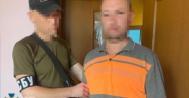 Присягнув на вірність РФ та катував українців: СБУ затримала колаборанта у Херсоні (фото)