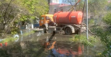 Каналізаційний "апокаліпсис": місто стратегічної авіації РФ потонуло у стоках (фото)
