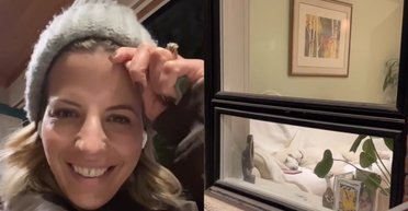 Женщина запретила пуделю спать на диване: дальше произошло то, чего никто не мог предвидеть