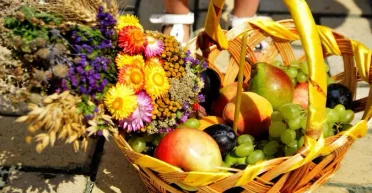 Когда празднуют Медовый, Яблочный и Ореховый Спасы 2025: даты и традиции праздников