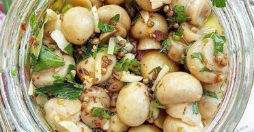 Найкраща закуска: гриби, мариновані з часником