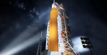 Трамп може забрати у NASA ракету для польоту на Місяць: що це означає для Ілона Маска