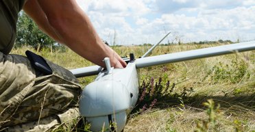 Тяжелее сбивать: система "Сніч" позволит дронам уклоняться от БПЛА-перехватчиков