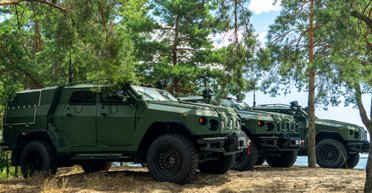 Украина нарастила выпуск бронемашин "Новатор": сколько броневиков получили Силы обороны
