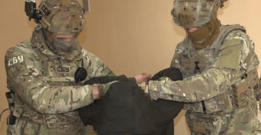 Боялся подорваться, поэтому заказал курьера: задержаны 2 исполнителей теракта возле ТЦК в Каменке