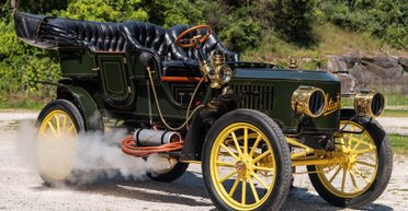 Работают на дровах: на аукцион выставлены  необычные столетние автомобили (фото)