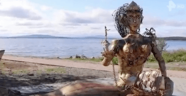 "Что у нее с лицом?": в РФ установили памятник "Русалочке" (видео)