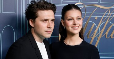 Бекхем-Пельтци та Гейлі Бібер. Зіркові гості відкриття бутика Tiffany & Co. у Нью-Йорку