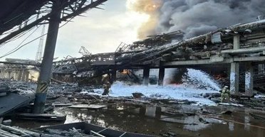 Взрыв на "Нижнекамскнефтехим" полностью снес цех по производству каучука: есть погибшие (видео)