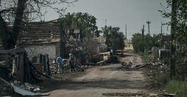 ЗС РФ скинули на Покровськ листівки із закликом здавати позиції ЗСУ (фото)