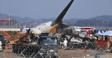 Почему в 2025 году падает так много самолетов: эксперты постарались дать ответ