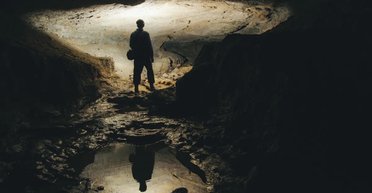 63 дня в ледяном заточении: проведя два месяца в пещере геолог открыл новую область биологии