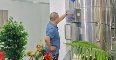 Мужчина заморозил жену и нашел новую любовь: история, разделившая миллионы (фото)