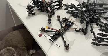 Как избежать распространенных ошибок при сборке дронов для ВСУ — советы специалиста (фото)