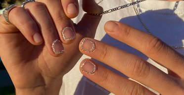 Майстриня манікюру показала новий тренд покриття нігтів для чоловіків (відео)