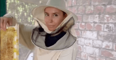 Донька Віктора Ющенка показала наслідки укусу небезпечної комахи (відео)