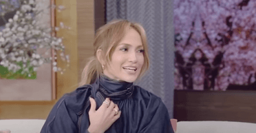 54-річна Дженніфер Лопес розкрила секрет своєї фігури (відео)