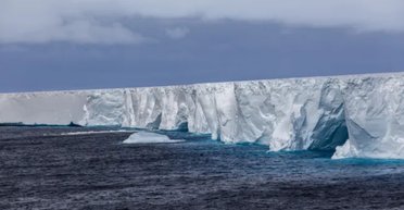Шматок Антарктиди вагою 1 трильйон тонн тікає з Південного полюса: він може опинитися на кладовищі