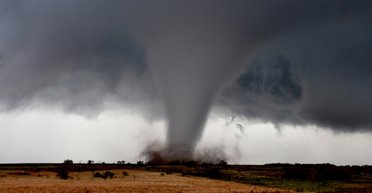 Пастка з уламків: як це — опинитися всередині торнадо і вижити попри все