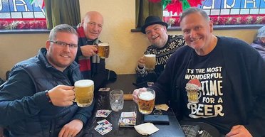 Компания друзей установила рекорд по количеству посещений пабов: детали