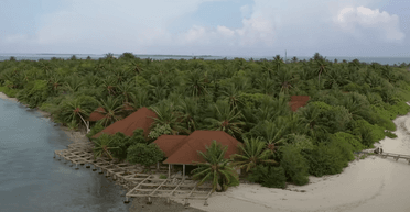 Туристи бояться відвідувати: блогер знайшов на Мальдівах покинутий курорт (відео)