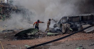 Обстрел по спасателям в Сумах: ГСЧС показали жуткие кадры с места удара (видео)