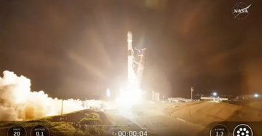 SpaceX в 500-й раз отправила в космос подержанную ракету: на орбиту выведен мощный спутник