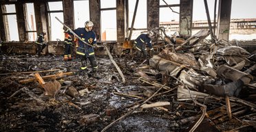 Более 15 ударов и масштабный блэкаут: детали массированного обстрела Харькова (видео)