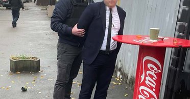 Організовував "зелені коридори": у Києві на хабарі затримали топчиновника Держмитниці (фото)