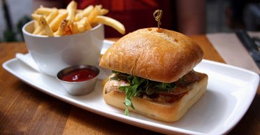 Свободная касса. Почему важно развивать отечественный фастфуд