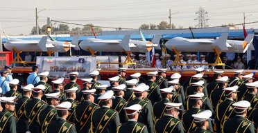 Іран на військовому параді представив нові ракети і покращений БПЛА "Шахед" (відео)