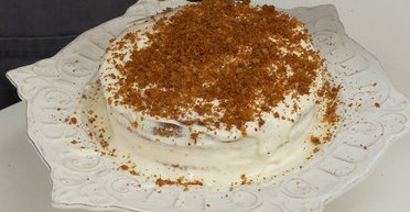 Вкус, знакомый с детства: рецепт шоколадного сметанника