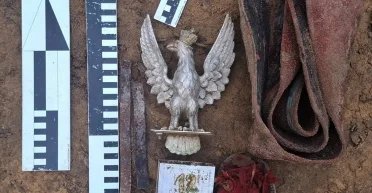 Спрятали еще во времена Второй мировой войны: польские поисковики нашли реликвию военного времени (фото)