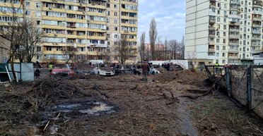 Более 30 ракет, пожары и много пострадавших: все подробности утреннего обстрела Киева (фото)